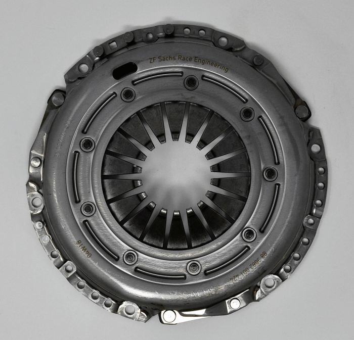 Placa presiune ambreiaj (240mm, versiune intarita) potrivit AUDI A4 B6, A4 B7, A6 ALLROAD C6, A6 C5, A6 C6, A8 D2, ALLROAD C5; SEAT EXEO, EXEO ST; SKODA SUPERB I; VW PASSAT B5.5, PHAETON 1.9D-3.2 02.0 [3]