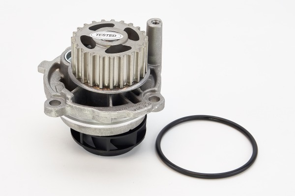 Pompa apa cu garnitura potrivit AUDI A3, A4 B5, A4 B6, A4 B7, A6 C5; SEAT ALTEA, ALTEA XL, CORDOBA, EXEO, EXEO ST, LEON, TOLEDO II, TOLEDO III; SKODA OCTAVIA I, OCTAVIA II 1.6-2.0 11.94-05.15