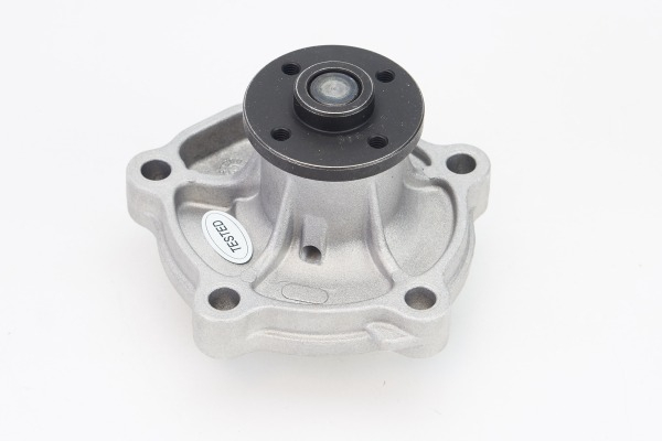Pompa apa cu garnitura potrivit FIAT SEDICI; SUBARU JUSTY III; SUZUKI GRAND VITARA II, IGNIS I, IGNIS II, JIMNY, LIANA, SWIFT III, SWIFT IV, SX4, SX4 S-CROSS, VITARA, WAGON R+ 1.3 1.5 1.6 09.98-