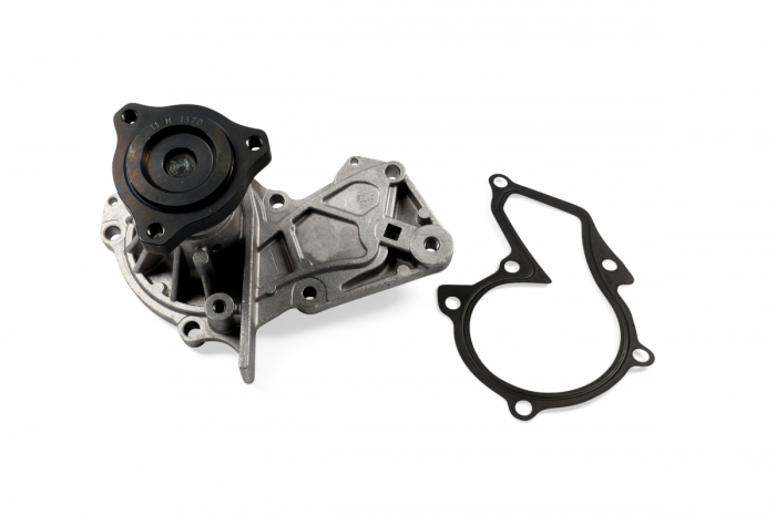 Pompa apa cu garnitura potrivit FORD C-MAX II, FOCUS III, FOCUS III HATCHBACK, FOCUS III KOMBI, FOCUS IV, GALAXY III, GRAND C-MAX, KUGA II, MONDEO V, S-MAX; FORD USA ESCAPE, FUSION 1.5 09.13-