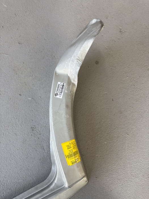 Prag usa fata dreapta reparatie arc aripa potrivit MERCEDES SPRINTER; VW LT intre 1995-2006 Resigilat