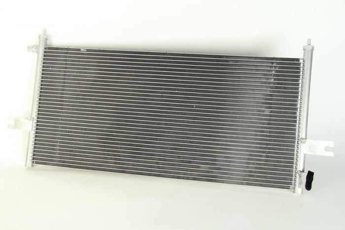 Radiator AC condensator NISSAN PICK UP (D22) 2.4 I 4WD