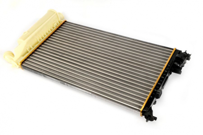 Radiator apa racire motor IVECO DAILY IV; Mercedes Clasa C (W203); FORD FOCUS III, TOURNEO CONNECT; HYUNDAI GALLOPER I; MAZDA 626 III, E-SERIE; NISSAN PRIMERA; OPEL ASTRA F, ASTRA G, TIGRA 1.4-3.4D