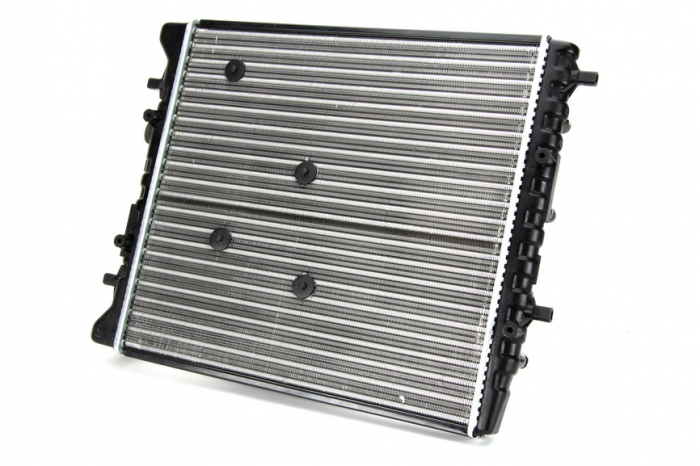 Radiator motor (Manual, cu distractie) potrivit SEAT IBIZA IV, IBIZA IV SC, IBIZA IV ST; SKODA FABIA I, FABIA II, ROOMSTER, ROOMSTER PRAKTIK; VW POLO, POLO IV 1.0-1.9D