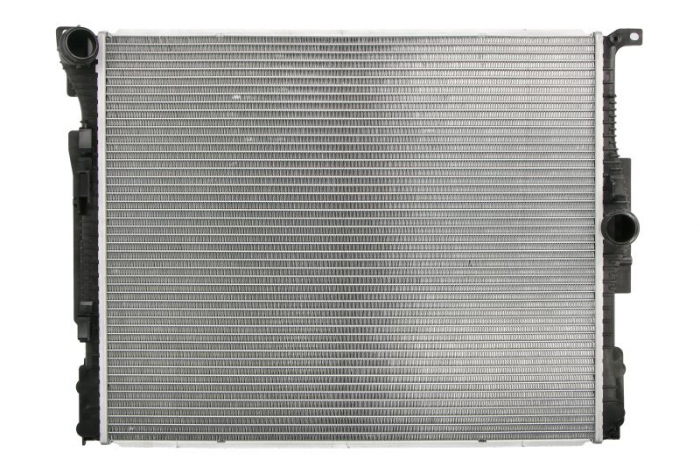 Radiator motor potrivit BMW 1 (F20), 1 (F21), 2 (F22, F87), 2 (F23), 3 (F30, F80), 3 (F31), 3 GRAN TURISMO (F34), 4 (F32, F82), 4 (F33, F83), 4 GRAN COUPE (F36) 2.0