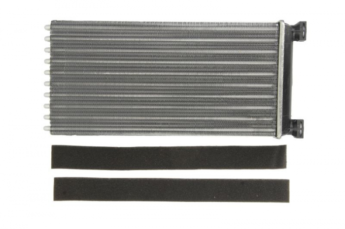Schimbator caldura incalzire habitaclu (370x188x42mm) potrivit DAF 65 CF, 75 CF, 85 CF, CF, CF 65, CF 75, CF 85, XF 105, XF 106, XF 95; MAN E2000, TGA, TGL I, TGM I, TGS I, TGX I CE136C-XF355M 02.98-
