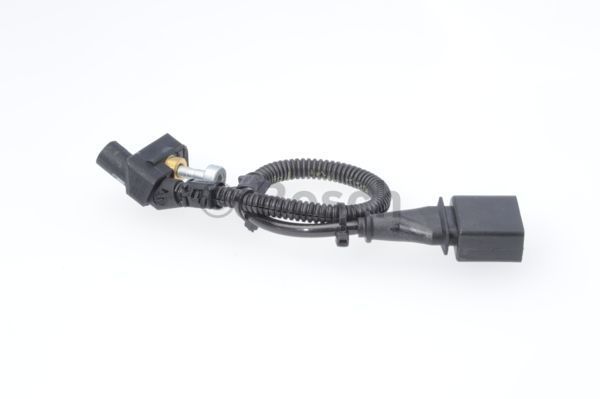 Senzor impulsuri arbore cotit AUDI A3; SKODA OCTAVIA II; VW GOLF PLUS, GOLF V, PASSAT, TOURAN 1.4/1.6 intre 2003-2010 [3]