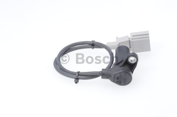 Senzor impulsuri arbore cotit potrivit AUDI A6, A8; VW TOUAREG 3.3D-4.2D 1994-2010 [5]