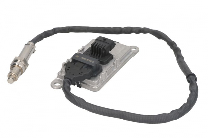 Senzor NOx (dupa convertor catalitic, M20x1,5) potrivit RVI C, D, K, KERAX, MAGNUM, PREMIUM 2, T; VOLVO 7700, 7900, 8300, 8700, 8900, 9300, 9400, 9500, 9700, 9900, B11, B12 D11A-330-G9K320 01.97-