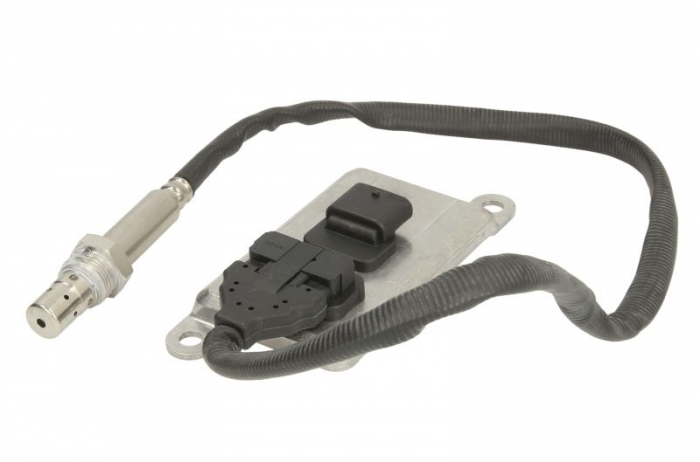 Senzor NOx (inainte de catalizator) potrivit MERCEDES ACCELO, ACTROS MP2   MP3, ACTROS MP4   MP5, ANTOS, ATEGO 2, AXOR 2, ECONIC, UNIMOG, ZETROS 471.943-OM936.916 05.05-