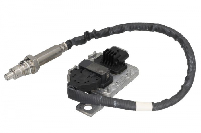 Senzor NOx potrivit AUDI Q7, Q8; VW TOUAREG 3.0D 01.15-