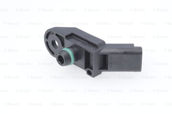 Senzor presiune galerie admisie (3 pini) CITROEN C4, C4 GRAND PICASSO I, C4 I, C4 PICASSO I, C5 III, DS3, DS4; MINI (R56), (R57), CLUBMAN (R55); PEUGEOT 207, 3008, 308, 308 I, 5008, RCZ 1.6 dupa 2006 [4]