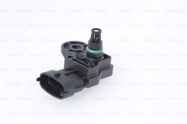 Senzor presiune galerie admisie potrivit IVECO EUROCARGO I-III, STRALIS, TRAKKER, URBANWAY, DAILY CITYS, DAILY IV, DAILY LINE, DAILY V, DAILY VI; ABARTH 500 / 595 / 695 1.4-7.8D dupa 2004 - (4 pini) [7]