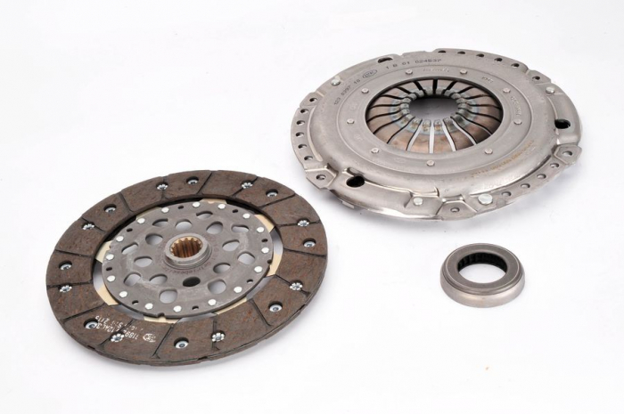 Set ambreiaj cu rulment (230mm) OPEL OMEGA B 2.2 intre 1999-2003