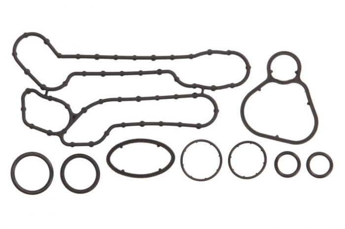 Set garnituri radiator ulei potrivit ALFA ROMEO 159; CHEVROLET AVEO, AVEO   KALOS, CRUZE, ORLANDO, TRAX; FIAT CROMA; OPEL ASTRA H, ASTRA H CLASSIC, ASTRA H GTC, ASTRA H KOMBI, ASTRA J 1.4-1.8LPG 06.05