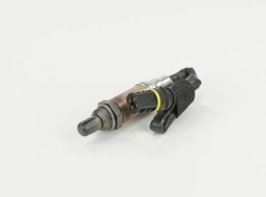 Sonda lambda (numar de fire 4, 320mm) BMW Seria 3 (E46), 5 (E39), 5 (E60), 5 (E61), 7 (E38), 7 (E65, E66, E67), 8 (E31), X3 (E83), X5 (E53), Z3 (E36), Z4 (E85), Z8 (E52) 2.0-5.4 intre 1994-2010 [7]