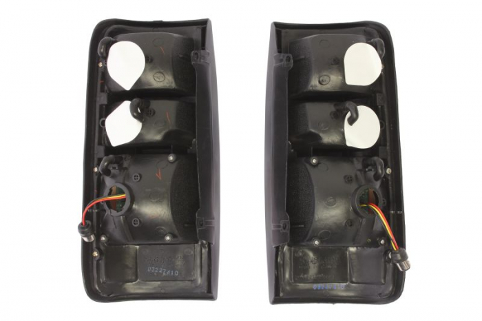 Stop spate stanga/dreapta potrivit TOYOTA LAND CRUISER 80 J8 1990-1997 (LED, culoare indicator gri fumuriu, culoare sticla: rosu, 2 buc.; set) [2]
