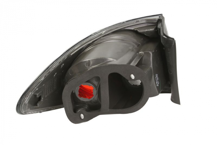 Stop tripla lampa spate dreapta ( exterior , Semnalizator alb, culoare sticla negru) MAZDA 6 COMBI 2002-2005 [2]