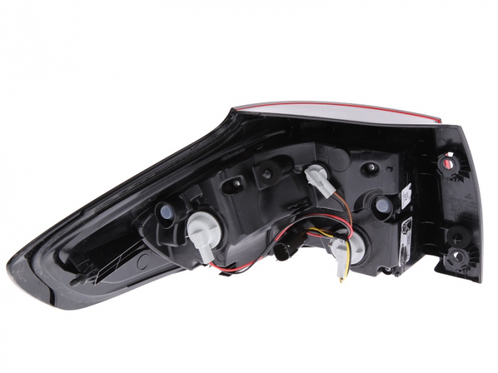 Stop tripla lampa spate dreapta ( exterior , Semnalizator fumuriu, culoare sticla: rosu) OPEL ZAFIRA 2011-2016 [2]