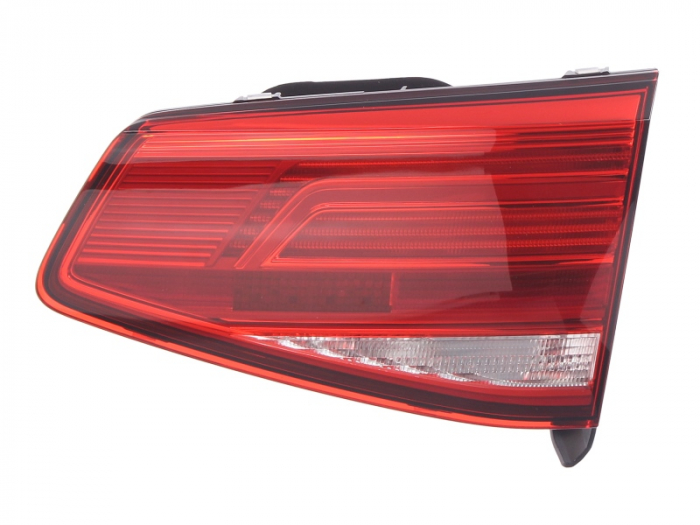 Stop tripla lampa spate dreapta (interior, culoare sticla: rosu) VW PASSAT COMBI dupa 2014