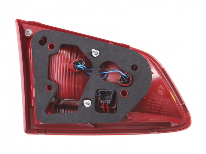 Stop tripla lampa spate dreapta (interior, LED/bec, culoare sticla: rosu) VW PASSAT COMBI 2010-2014 [2]