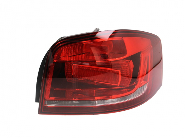 Stop tripla lampa spate dreapta (Semnalizator alb, culoare sticla: rosu) AUDI A3 2003-2012