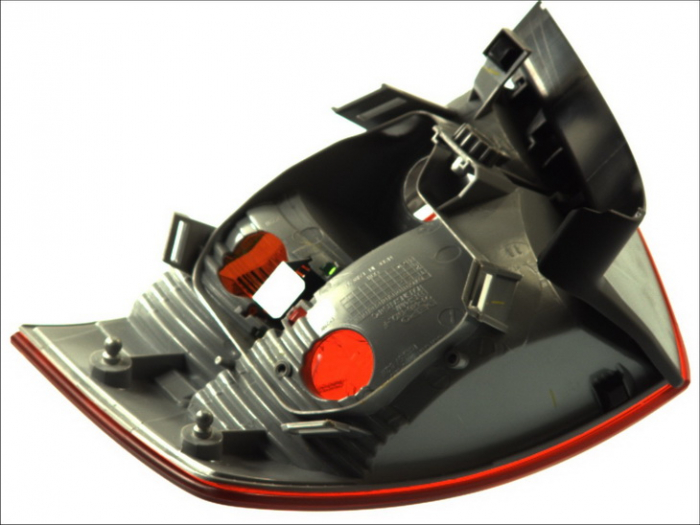 Stop tripla lampa spate stanga ( exterior , semnalizator alb, culoare sticla: rosu) AUDI A4 COMBI 2004-2008 [2]