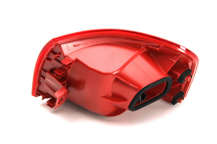 Stop tripla lampa spate stanga ( exterior , Semnalizator alb, culoare sticla: rosu) VW PASSAT COMBI 2005-2010 [2]
