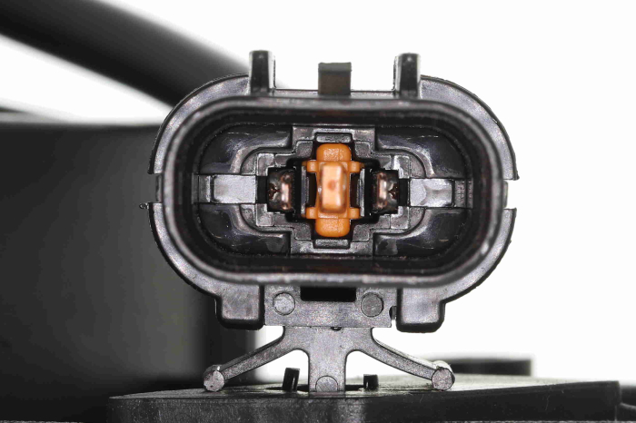 Ventilator radiator (cu carcasa) potrivit KIA RIO I 1.3/1.5 2000-2005 [3]