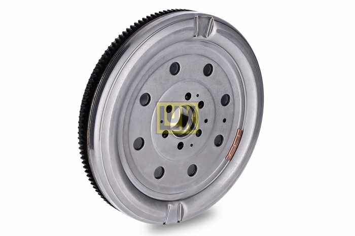 Volanta potrivita AUDI A3; SEAT ALTEA, ALTEA XL, LEON 2.0/2.5 2003-2010 (228mm, fara kit de suruburi; fara placa de reglare a frictiunii; fara rulment de ghidare) [4]