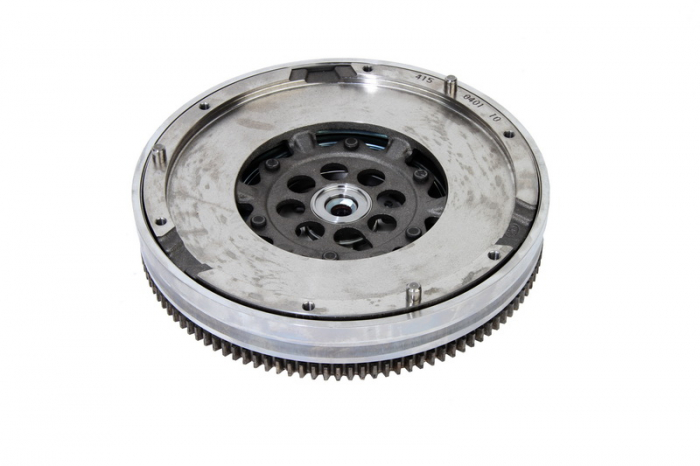 Volanta (240mm, cu rulment de ghidare; fara kit de suruburi; fara placa de reglare a frictiunii) potrivit BMW 1 (E87), 3 (E46), 3 (E90), 3 (E91), 5 (E60) 2.0D 09.01-06.12 [2]