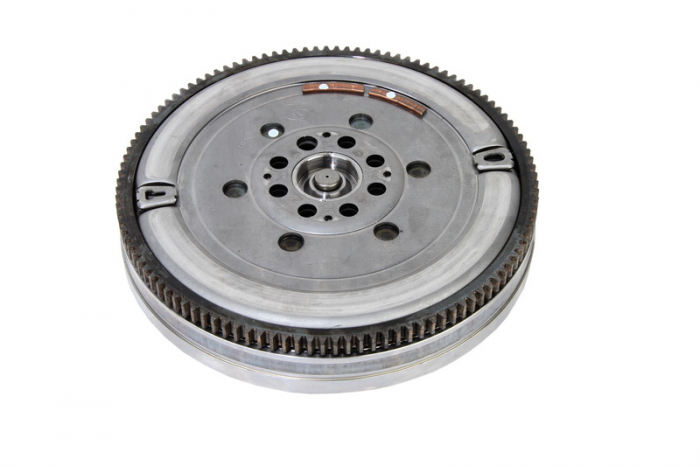 Volanta (240mm, cu rulment de ghidare; fara kit de suruburi; fara placa de reglare a frictiunii) potrivit BMW 1 (E87), 3 (E46), 3 (E90), 3 (E91), 5 (E60) 2.0D 09.01-06.12