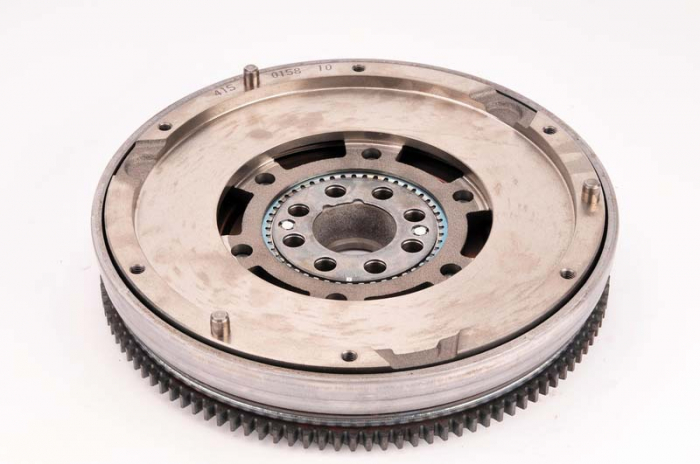 Volanta potrivita BMW 3 (E46) 2.0D 2001-2005 (240mm, fara kit de suruburi; fara placa de reglare a frictiunii; fara rulment de ghidare) [2]