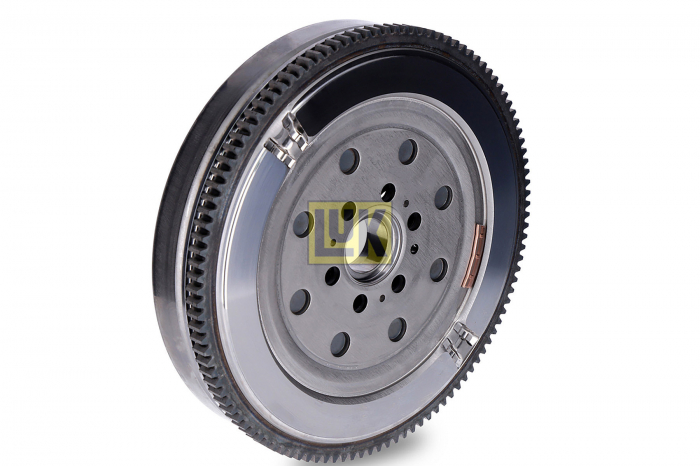 Volanta (240mm, fara kit de suruburi; fara placa de reglare a frictiunii; fara rulment de ghidare) potrivit OPEL ASTRA H, ASTRA H GTC, ASTRA H/KOMBI, SIGNUM 1.9D 04.04-04.15 [4]