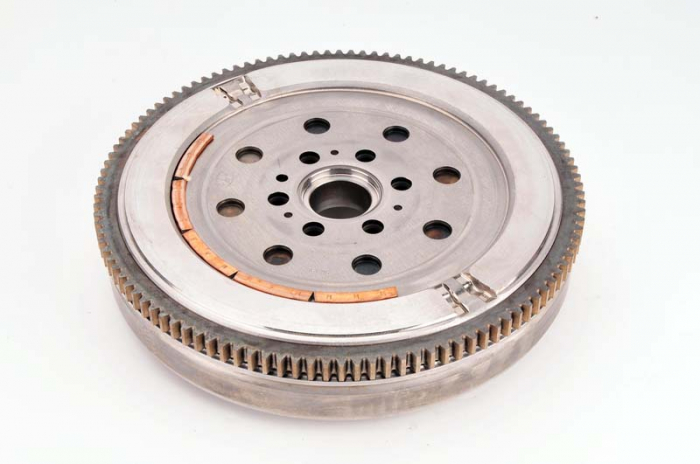 Volanta (cu placa de reglare a frecarii; fara kit de suruburi; fara rulment de ghidare) potrivit FIAT IDEA; LANCIA MUSA 1.9D 01.04-