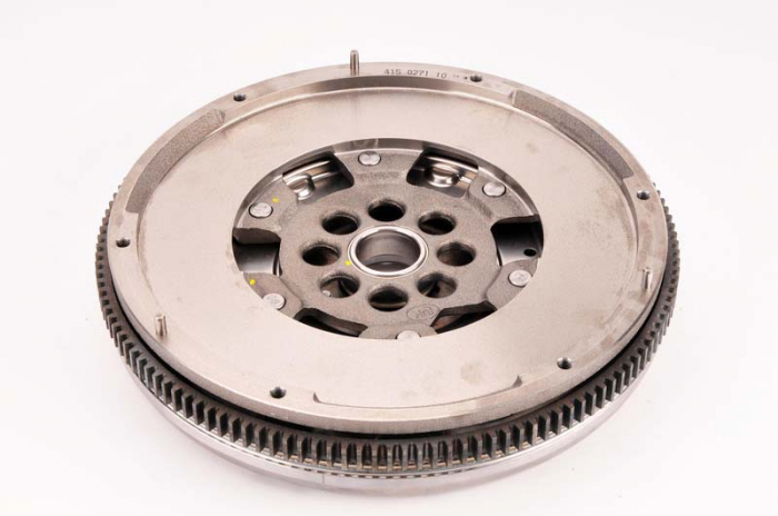Volanta masa dubla (240mm, fara set suruburi; fara rulment presiune; cu disc ambreiaj) VW MULTIVAN V, TRANSPORTER V 2.5D intre 2003-2009 [5]