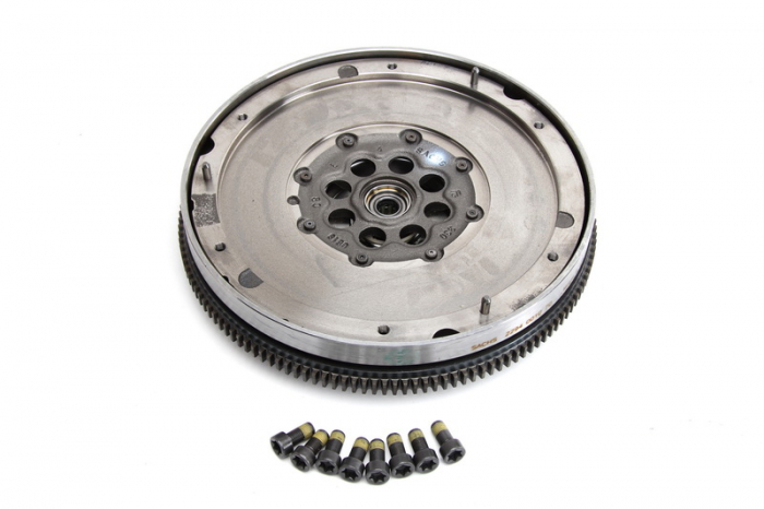 Volanta masa dubla (240mm) MERCEDES C T-MODEL (S203), C (W203), CLK (C209), E T-MODEL (S210), E T-MODEL (S211), E (W210), E (W211), M (W163) 2.7D intre 1999-2009 [4]