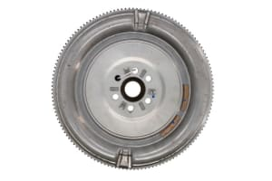 Volanta masa dubla (fara set suruburi; fara rulment presiune; cu disc ambreiaj) AUDI A3, TT; SEAT LEON, TOLEDO II; VW BORA, GOLF IV BEETLE 1.8 intre 1996-2006 [3]