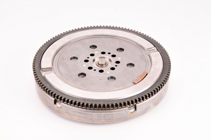 Volanta masa dubla (fara set suruburi; fara rulment presiune; cu disc ambreiaj) AUDI A4, A6, A8, ALLROAD; SKODA SUPERB I; VW PASSAT 2.5D intre 2002-2008 [4]