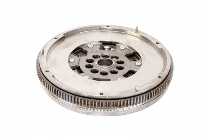 Volanta masa dubla (fara set suruburi; fara rulment presiune; fara placa ) AUDI A3, TT; VW GOLF V 3.2 intre 2003-2010 [5]