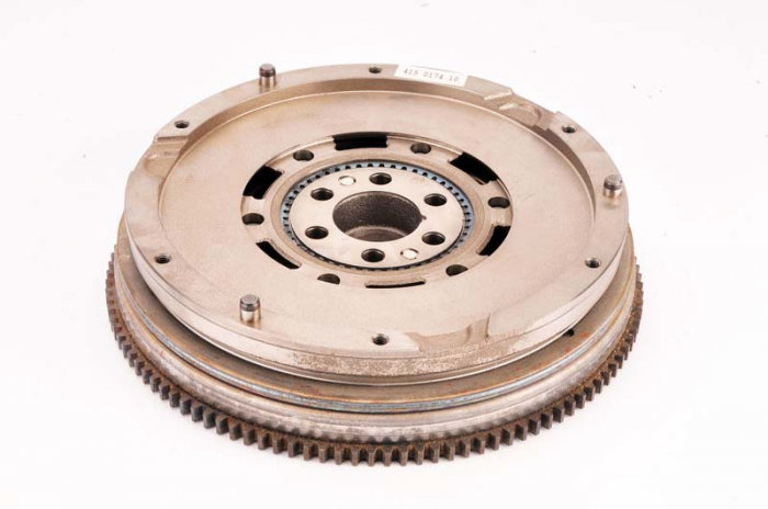 Volanta masa dubla (fara set suruburi; fara rulment presiune; fara placa ) BMW Seria 3 (E46) 1.6/1.8/2.0 intre 2002-2007 [5]