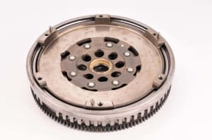 Volanta masa dubla (fara set suruburi; fara rulment presiune; cu disc ambreiaj) MERCEDES A (W169), B (W245) 2.0D intre 2004-2012 [3]