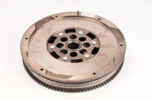 Volanta masa dubla (fara set suruburi; fara rulment presiune; fara placa ) SAAB 9-5 3.0D intre 2001-2009 [3]