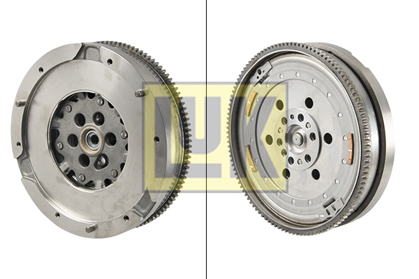 Volanta potrivit BMW 1 (E82), 1 (E88), 3 (E90), 3 (E91), 3 (E92), 3 (E93), 3 (F30, F80), 3 (F31), 3 GRAN TURISMO (F34), 4 (F32, F82), 4 (F33, F83) 3.0 03.06-02.17