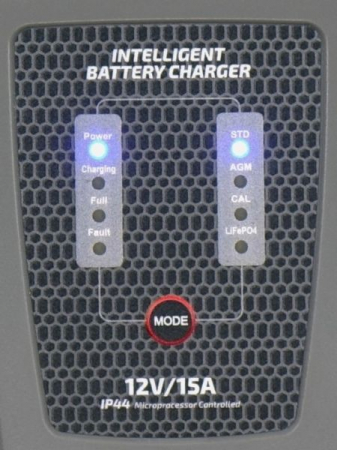 Aparat incarcat baterii auto EXPERT CHARGER 15, voltaj incarcare: 12 V IDEAL, curent incarcare: 15A, alimentare: 230V [2]