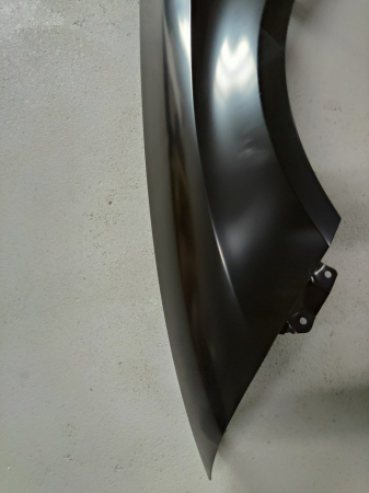 Aripa fata Stanga cu orificii potrivit SEAT LEON 05.05-09.12 Resigilat [1]