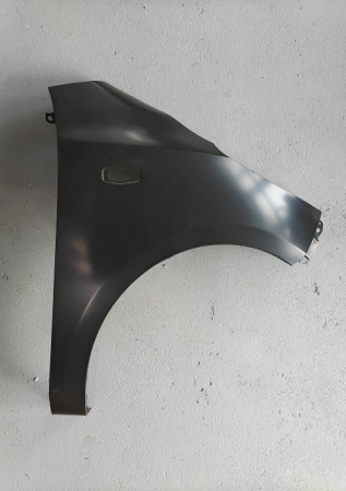 Resigilate - Aripa Stanga (cu locas semnalizator) potrivit HYUNDAI I10 I 01.08-12.13 Resigilat
