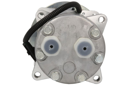 Compresor climatizare 24V (R134a) potrivit CASE IH 1150G, 521D, 621 B, 621 D, 721 B, 721 C, 821 C, 921 B, 921 C, 921 E; NEW HOLLAND TJ 275, TJ 280, 110, 110TC, 130, 270B [1]