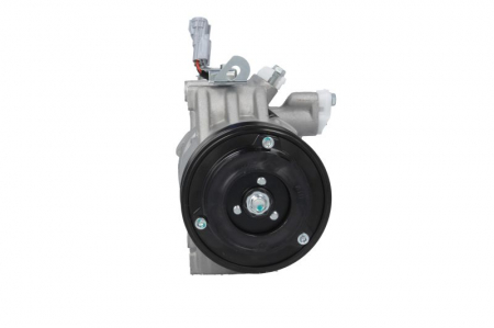 Compresor climatizare (fără dop de golire a uleiului) potrivit DAIHATSU CHARADE VIII; TOYOTA AURIS, COROLLA, URBAN CRUISER, YARIS 1.33/1.4D dupa 2007 [1]