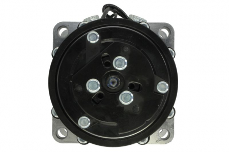 Compresor climatizare potrivit CASE IH 120 2WD, 120 4WD, 130 2WD, 130 4WD, 140 2WD, 140 4WD, 155 2WD, 155 4WD, 175 2WD, 175 4WD, 190 2WD, 190 4WD; NEW HOLLAND TM 115, TM 120, TM 130, TM 135 [1]